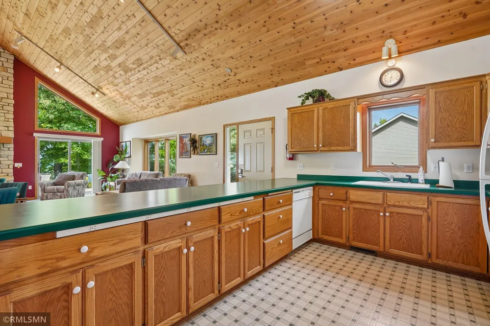 27726 Woodland Drive Chisago City, MN 55013