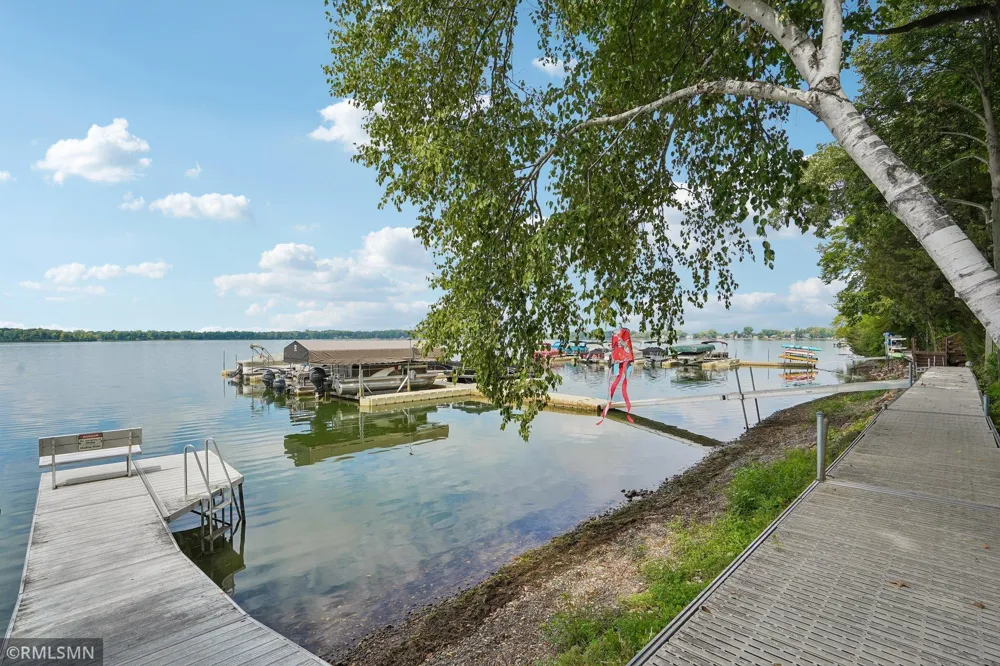27726 Woodland Drive Chisago City, MN 55013