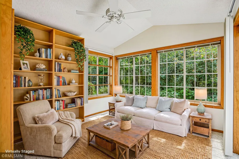 27726 Woodland Drive Chisago City, MN 55013
