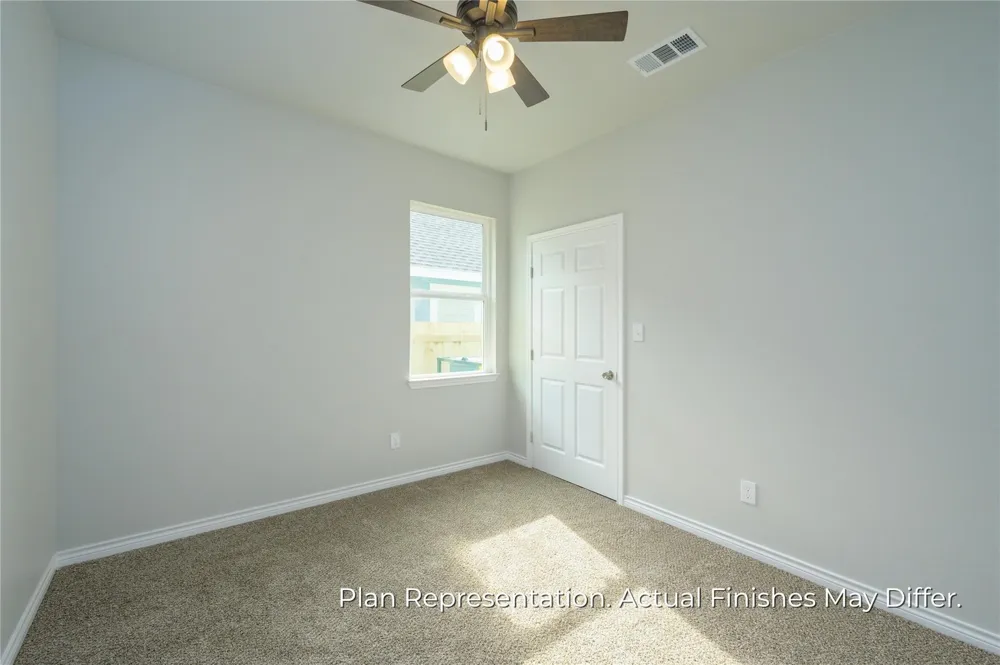 203 E Laura Avenue Quinlan, TX 75474