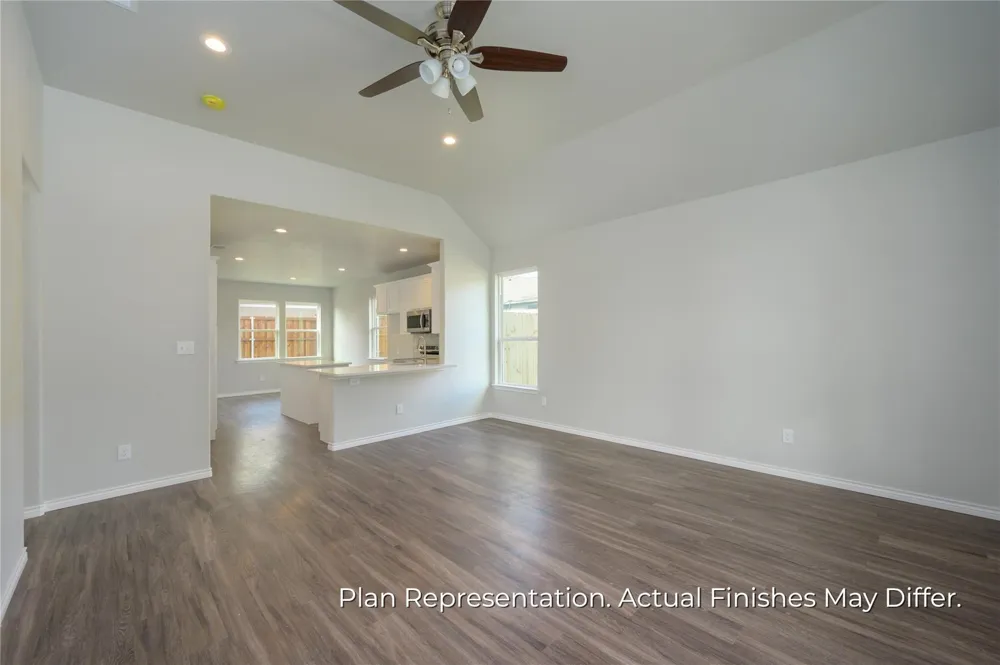 203 E Laura Avenue Quinlan, TX 75474