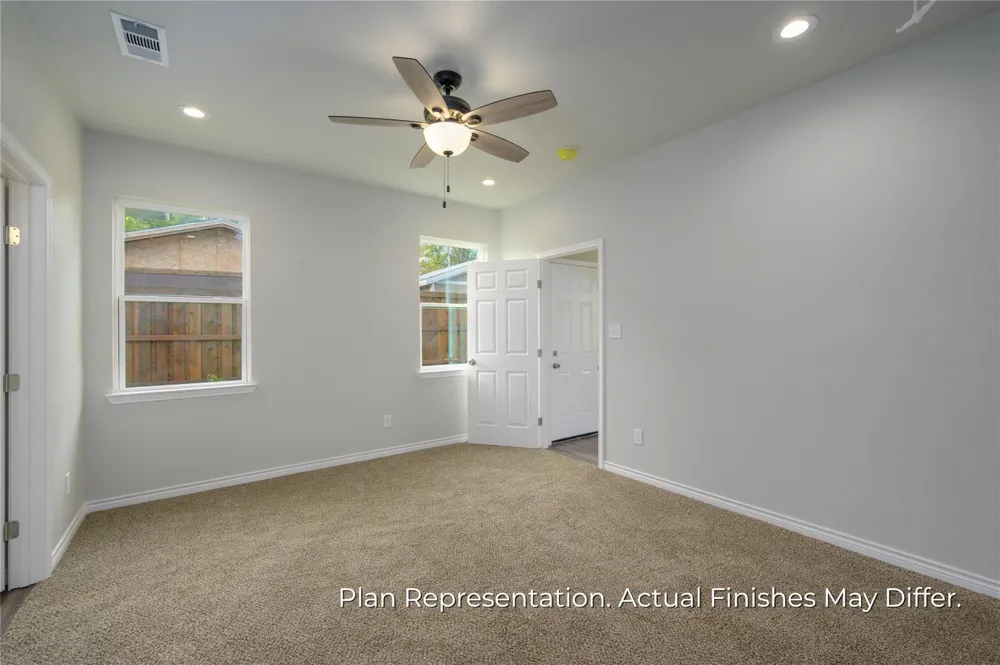 203 E Laura Avenue Quinlan, TX 75474