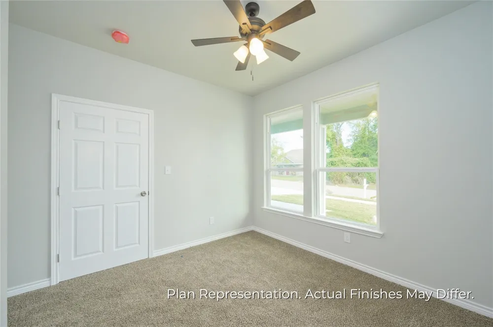 203 E Laura Avenue Quinlan, TX 75474