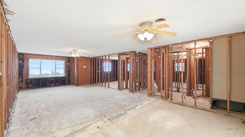 1027 Highway 377 Whitesboro, TX 76273