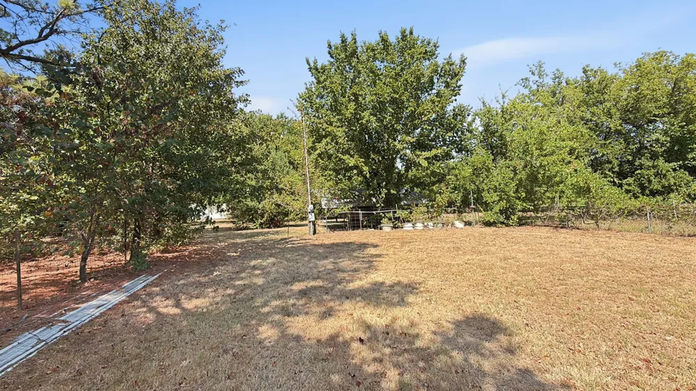 1027 Highway 377 Whitesboro, TX 76273