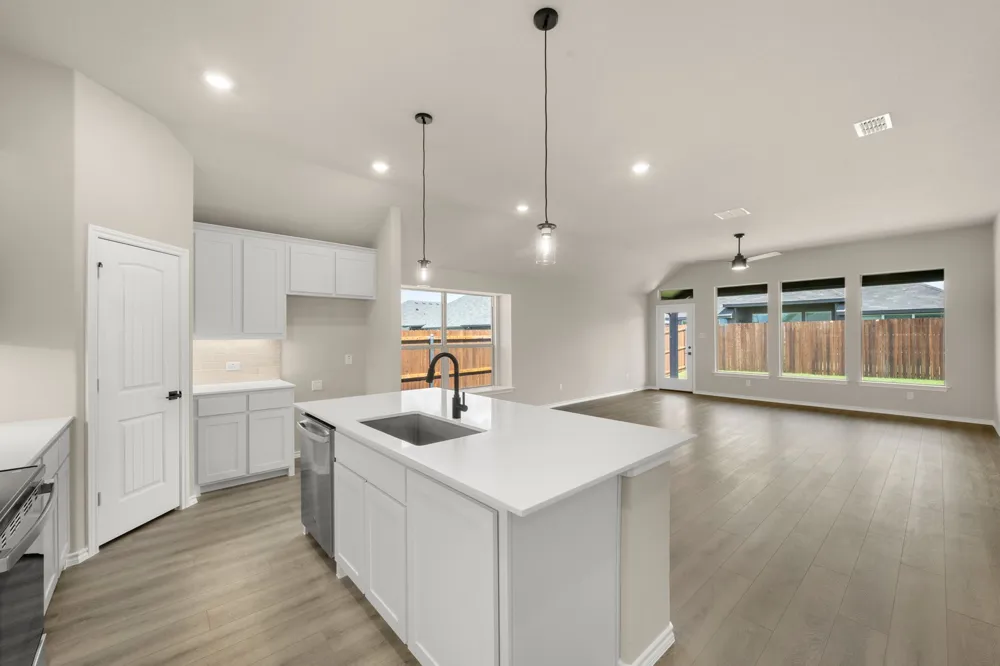 4017 Kitts Road Granbury, TX 76049