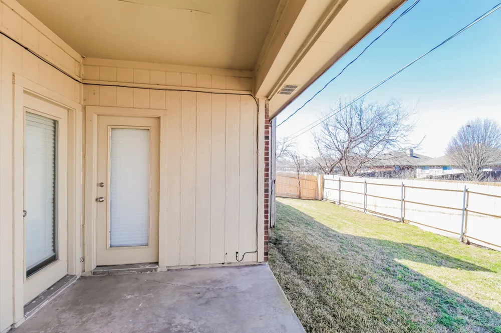 705 Running Creek Drive Arlington, TX 76001