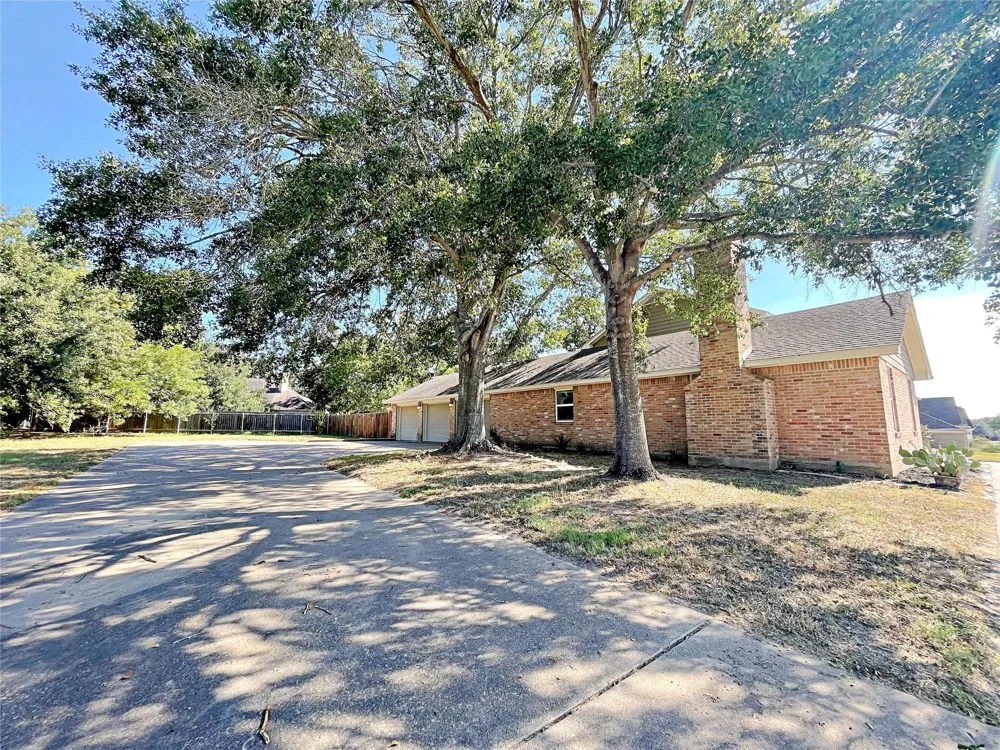 3000 Shadow Lawn Brenham, TX 77833