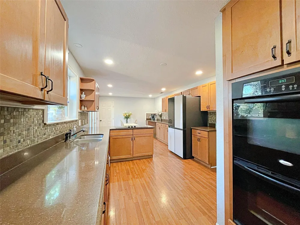 3000 Shadow Lawn Brenham, TX 77833
