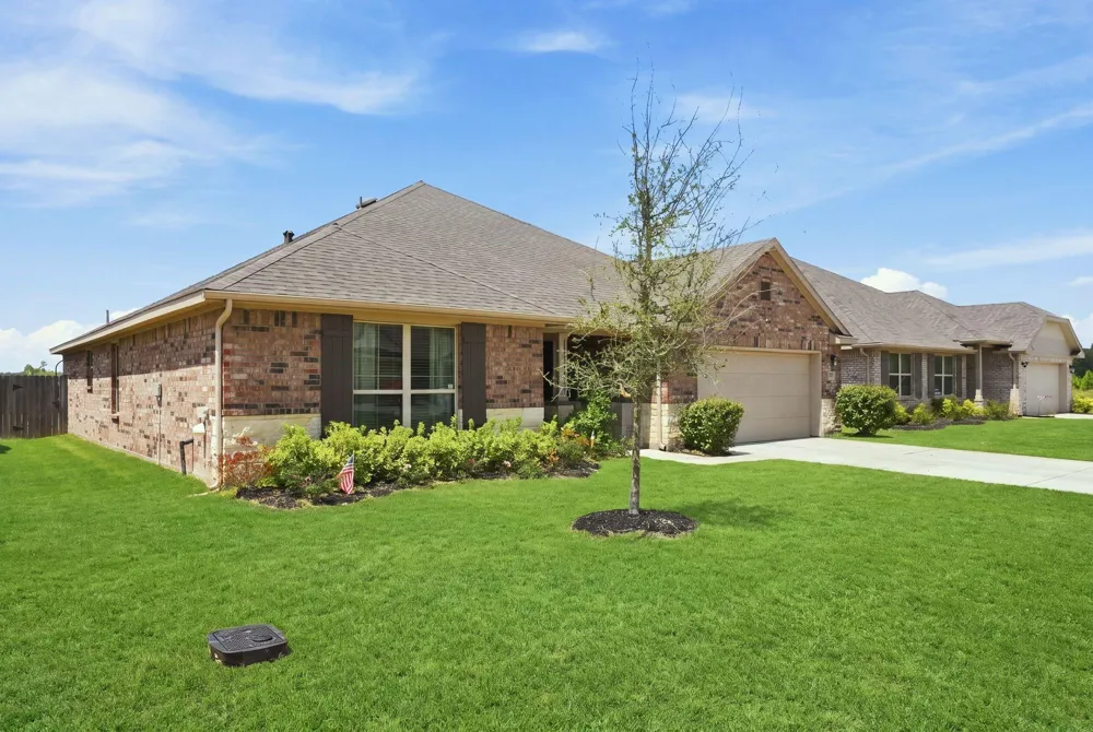 40132 Spyglass Hill Drive Cleveland, TX 77327