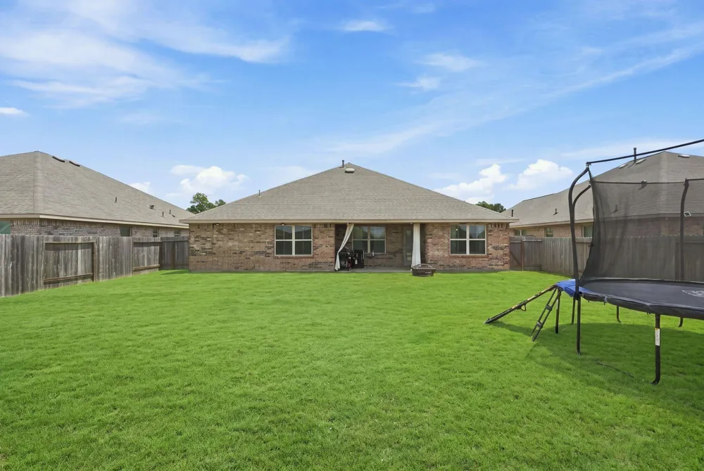 40132 Spyglass Hill Drive Cleveland, TX 77327