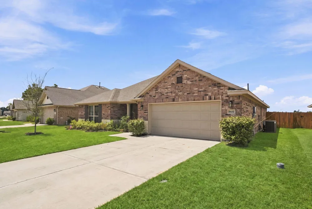 40132 Spyglass Hill Drive Cleveland, TX 77327