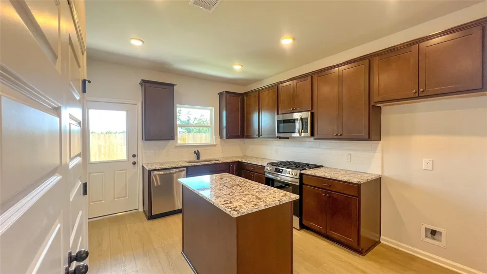9793 Enclave Ridge Road Willis, TX 77318