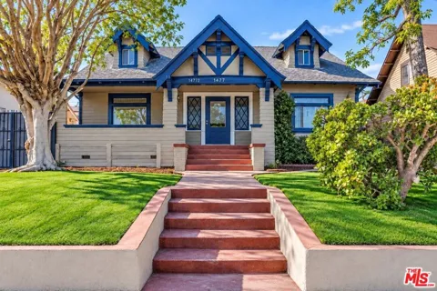 1479 W 29th Street