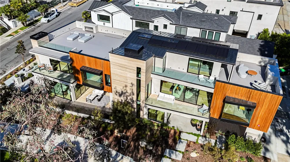 2910 Bayside Corona del Mar, CA 92625