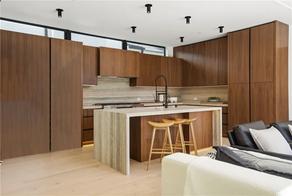 2910 Bayside Corona del Mar, CA 92625