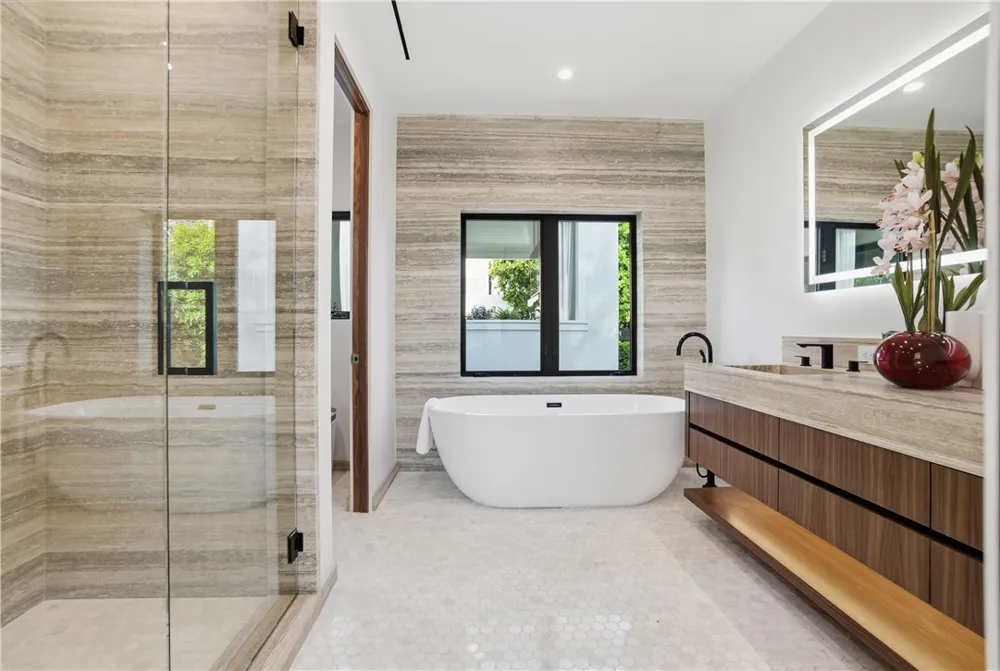 2910 Bayside Corona del Mar, CA 92625