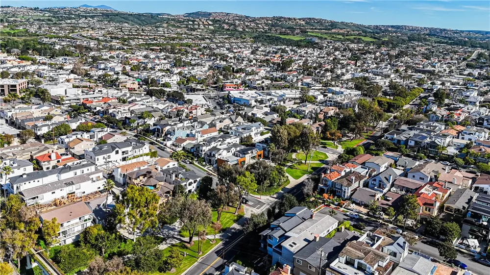 2910 Bayside Corona del Mar, CA 92625
