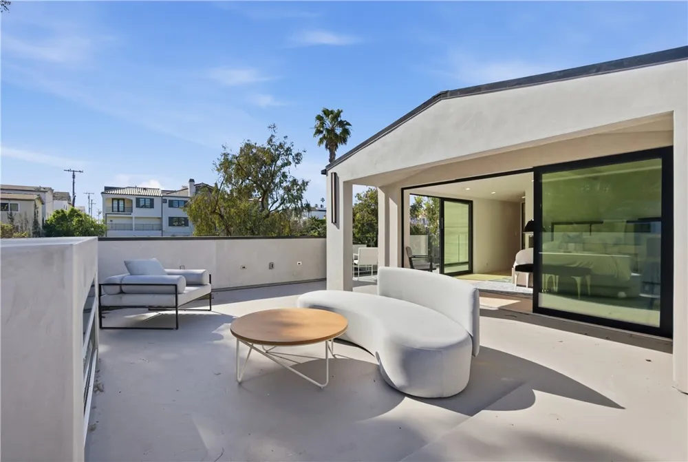 2910 Bayside Corona del Mar, CA 92625