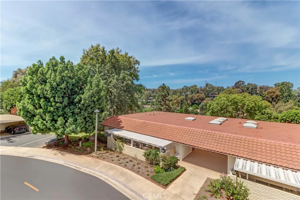 3298 Via Carrizo #O Laguna Woods, CA 92637