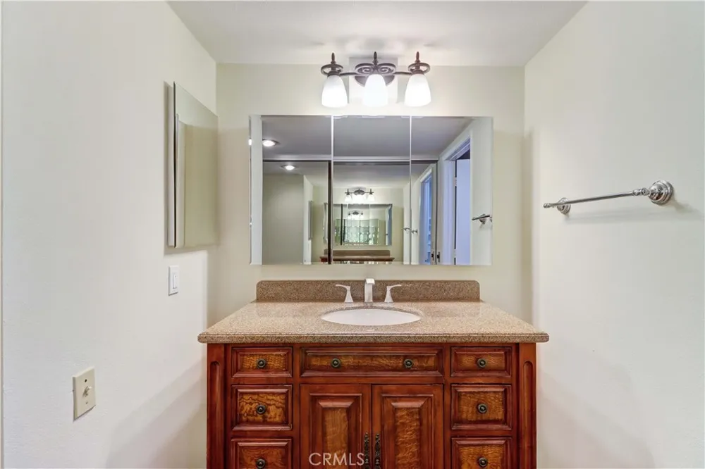 3298 Via Carrizo #O Laguna Woods, CA 92637