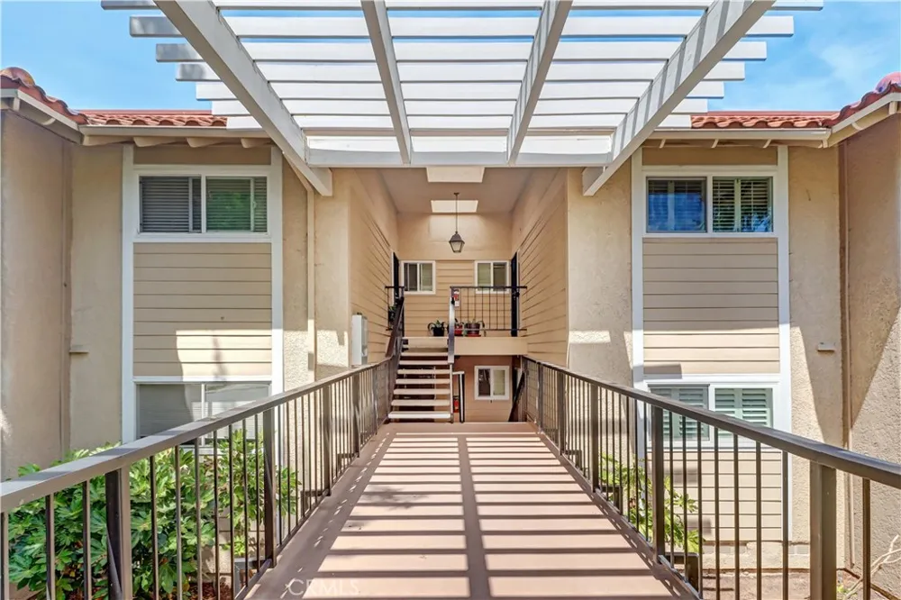 3298 Via Carrizo #O Laguna Woods, CA 92637
