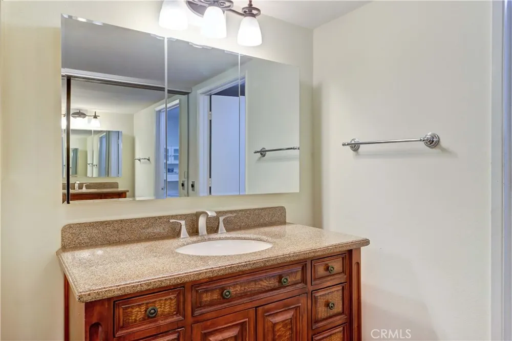 3298 Via Carrizo #O Laguna Woods, CA 92637