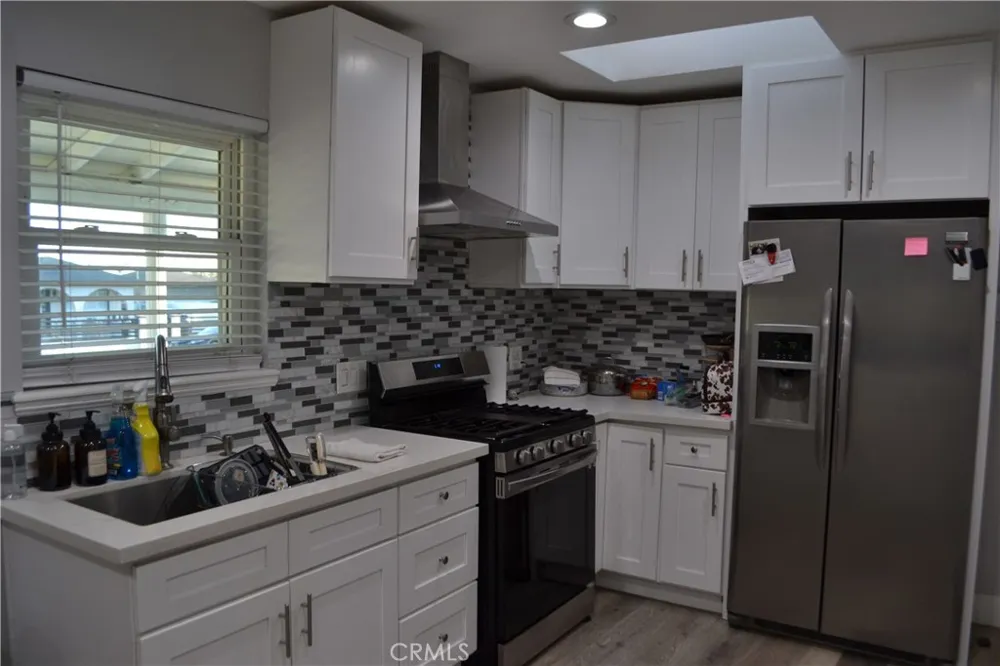 16262 Ivy Avenue Fontana, CA 92335