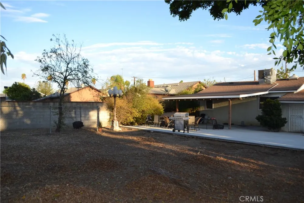 16262 Ivy Avenue Fontana, CA 92335
