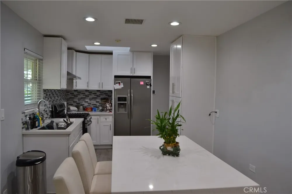 16262 Ivy Avenue Fontana, CA 92335