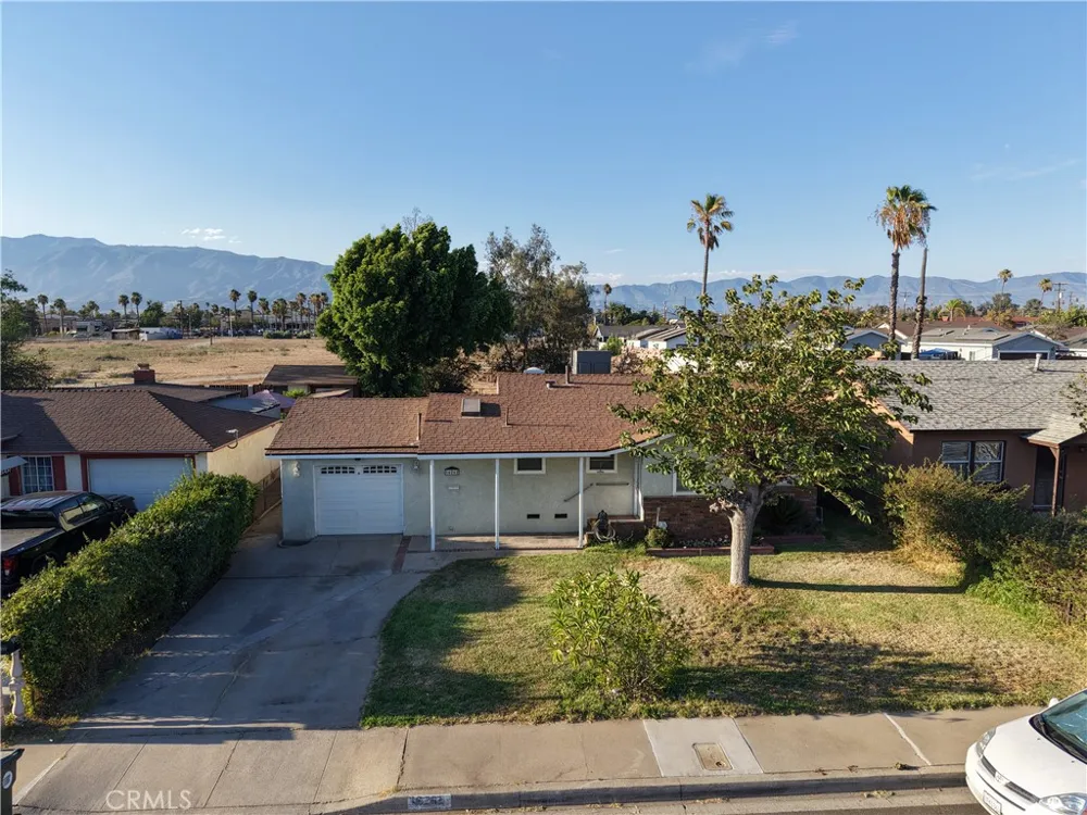 16262 Ivy Avenue Fontana, CA 92335