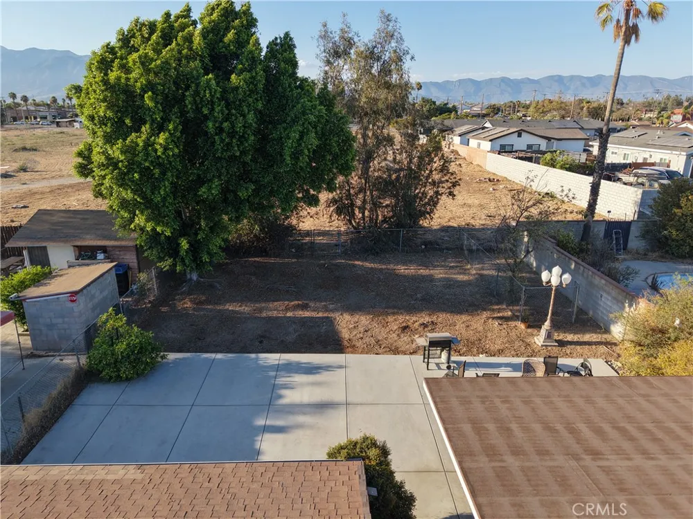 16262 Ivy Avenue Fontana, CA 92335