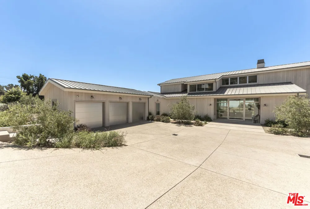 29958 Harvester Road Malibu, CA 90265
