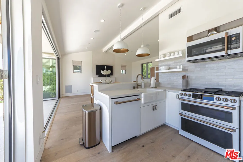 29958 Harvester Road Malibu, CA 90265