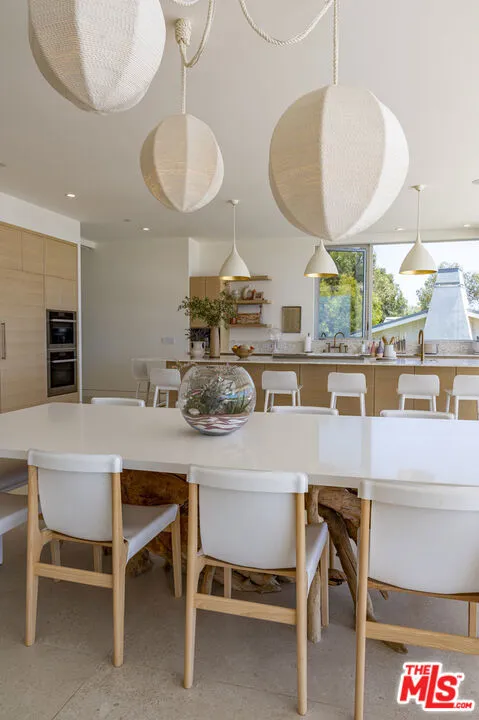 29958 Harvester Road Malibu, CA 90265