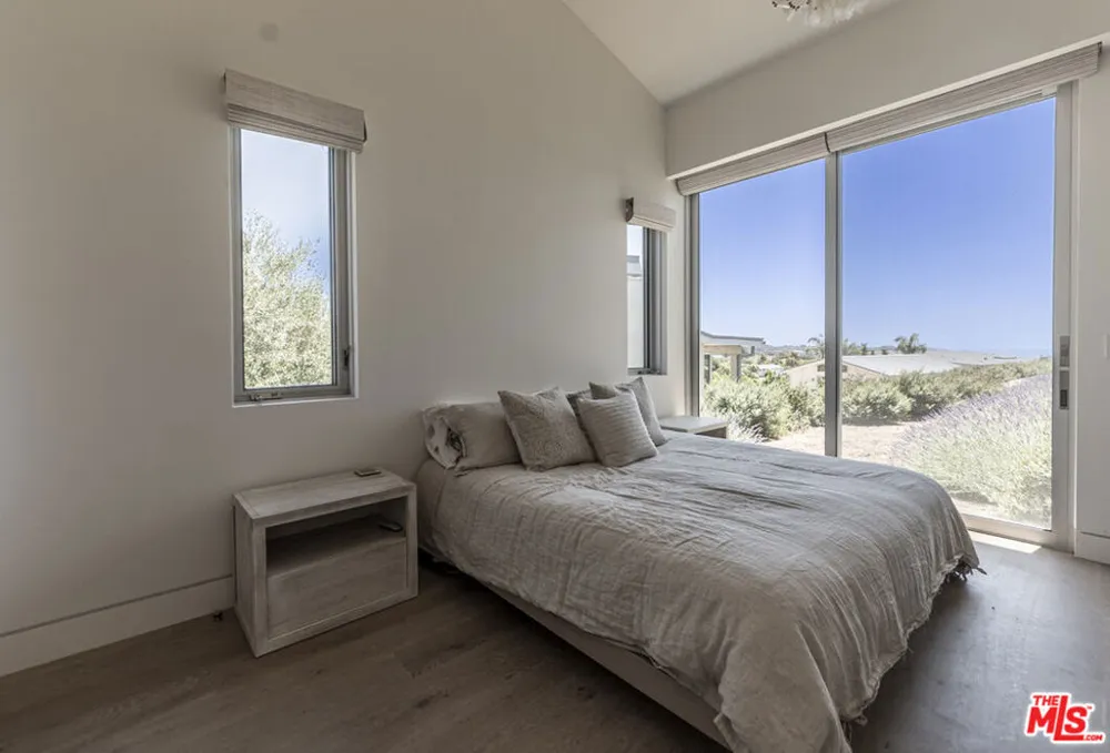 29958 Harvester Road Malibu, CA 90265