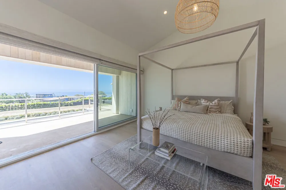 29958 Harvester Road Malibu, CA 90265