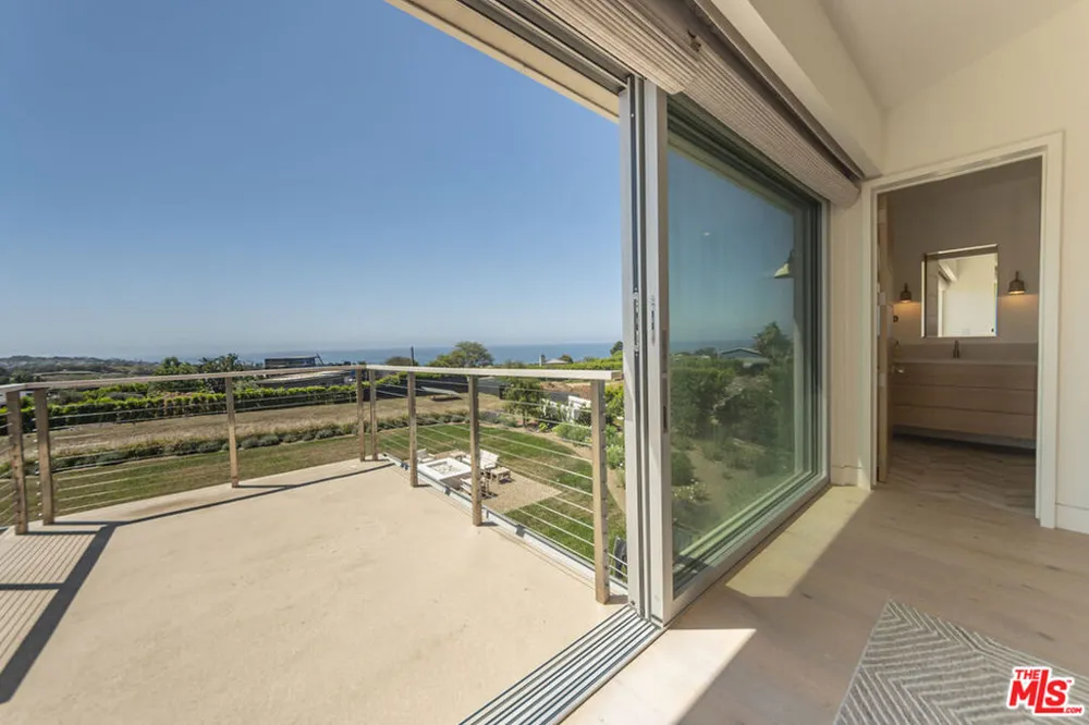 29958 Harvester Road Malibu, CA 90265