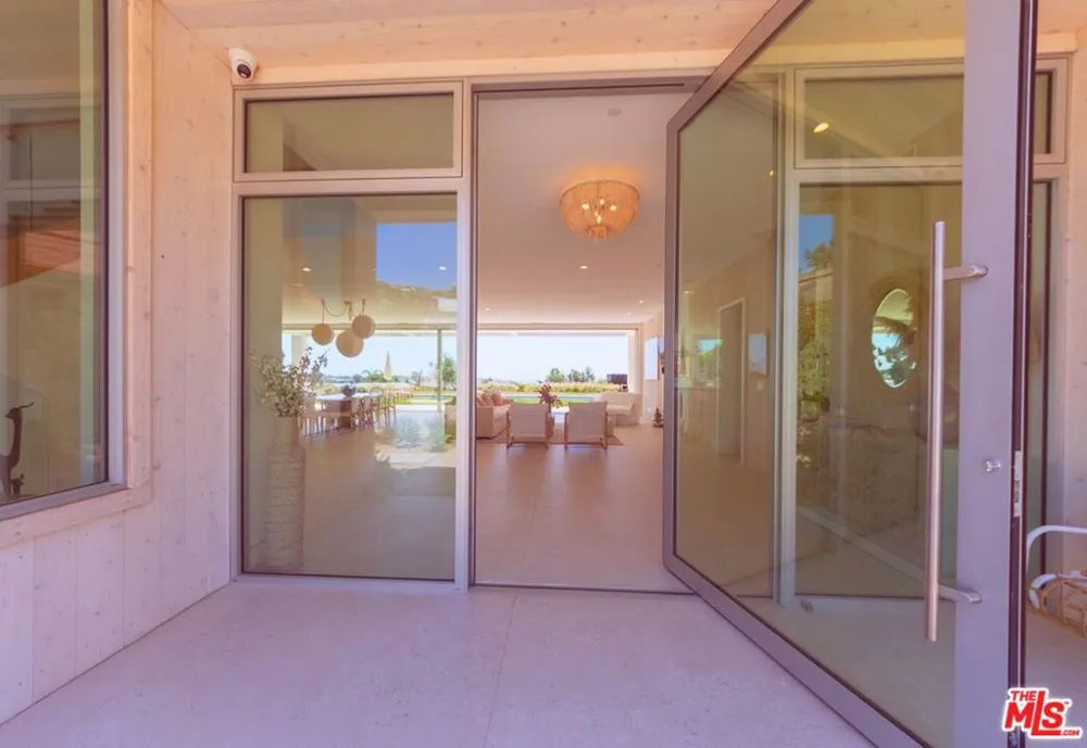 29958 Harvester Road Malibu, CA 90265