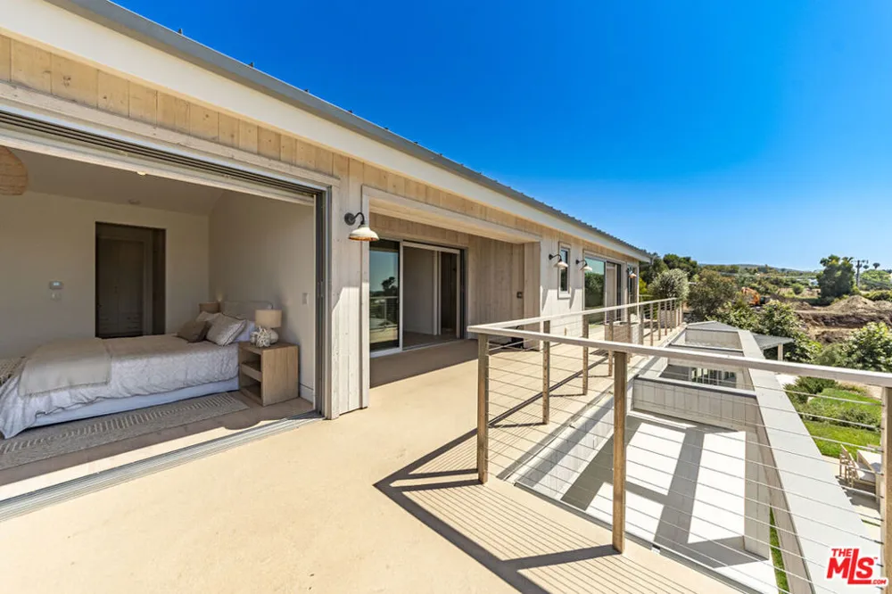 29958 Harvester Road Malibu, CA 90265