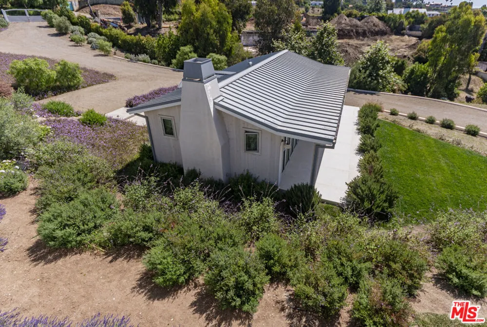 29958 Harvester Road Malibu, CA 90265