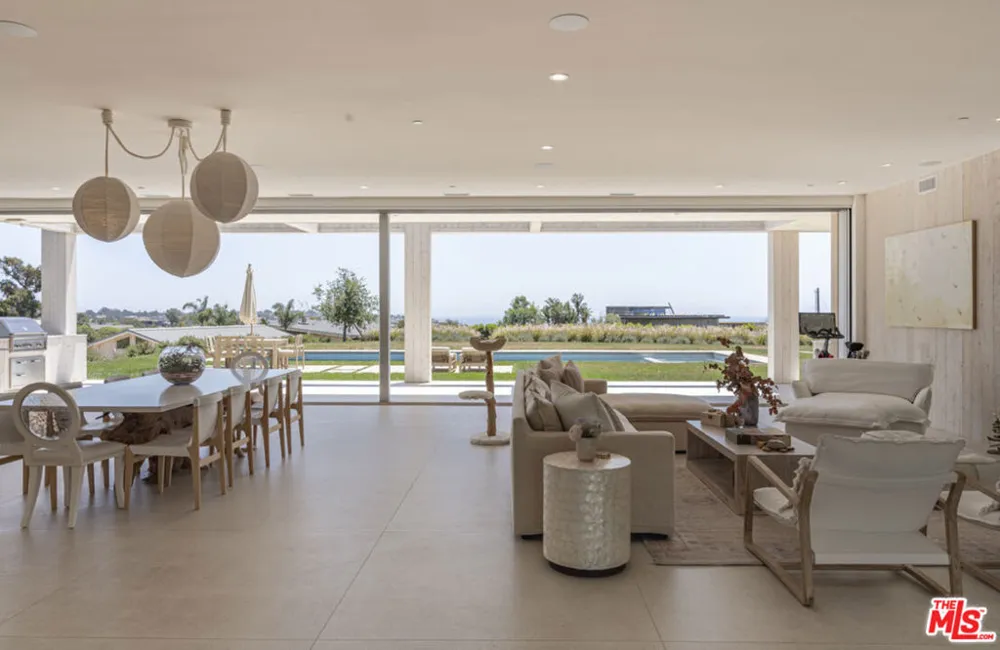 29958 Harvester Road Malibu, CA 90265