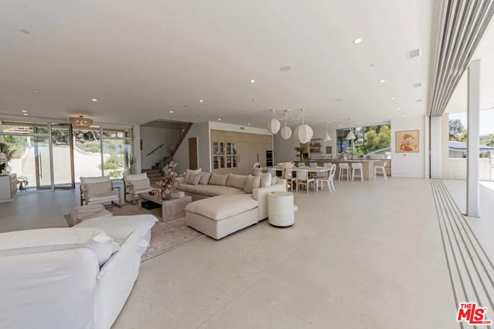 29958 Harvester Road Malibu, CA 90265
