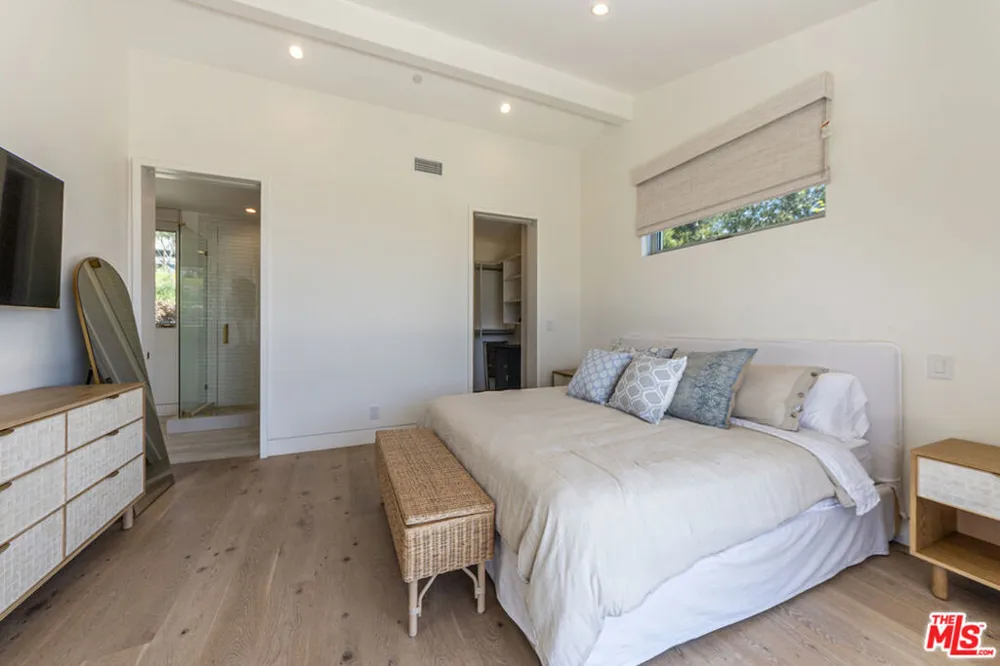 29958 Harvester Road Malibu, CA 90265