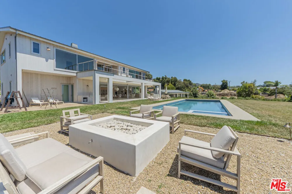 29958 Harvester Road Malibu, CA 90265