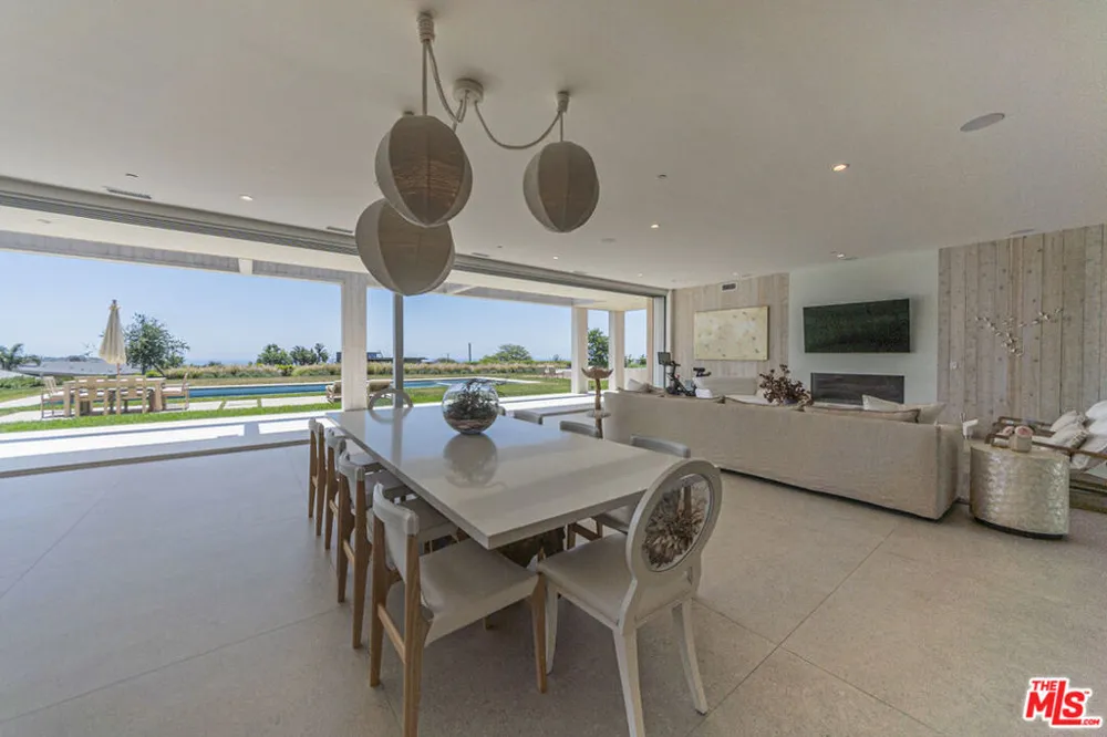 29958 Harvester Road Malibu, CA 90265