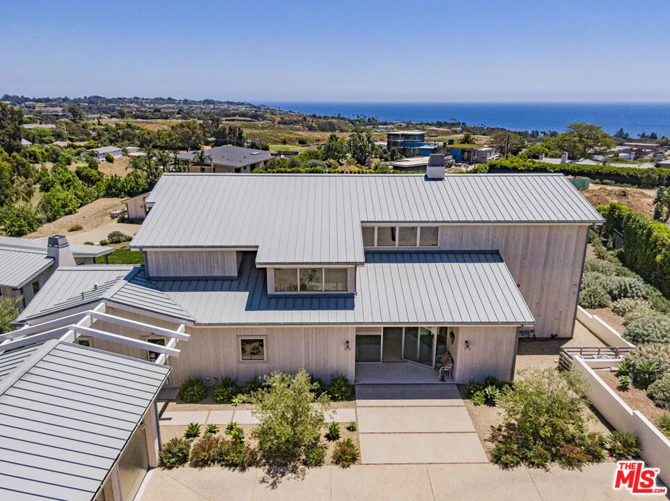 29958 Harvester Road Malibu, CA 90265