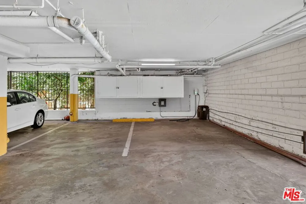1509 Greenfield Avenue #207 Los Angeles, CA 90025