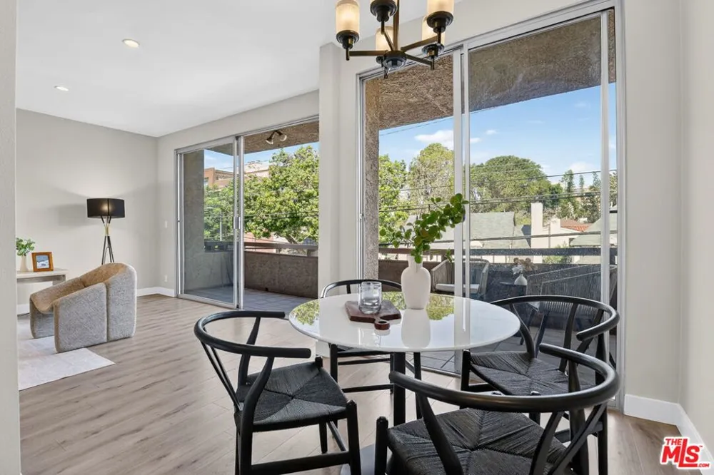 1509 Greenfield Avenue #207 Los Angeles, CA 90025