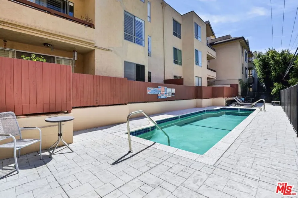1509 Greenfield Avenue #207 Los Angeles, CA 90025